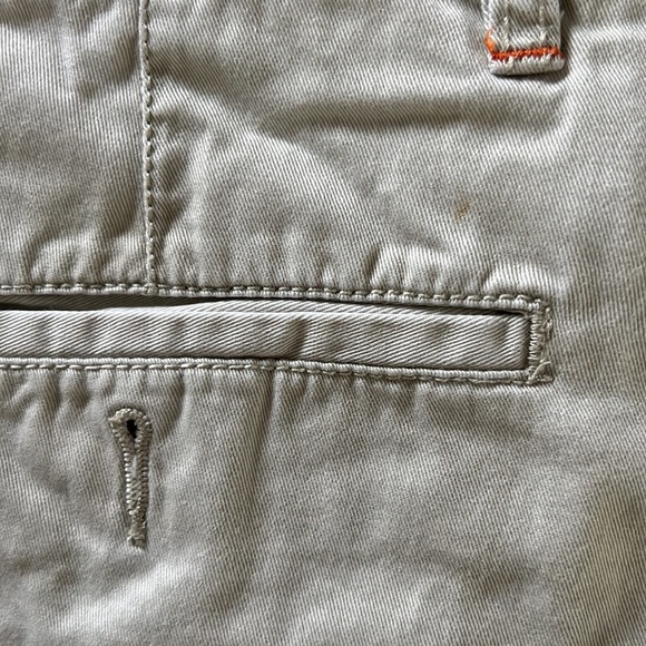 Tommy Bahama Men’s Boracay Chino Shorts, 10in Inseam - Picture 6 of 6